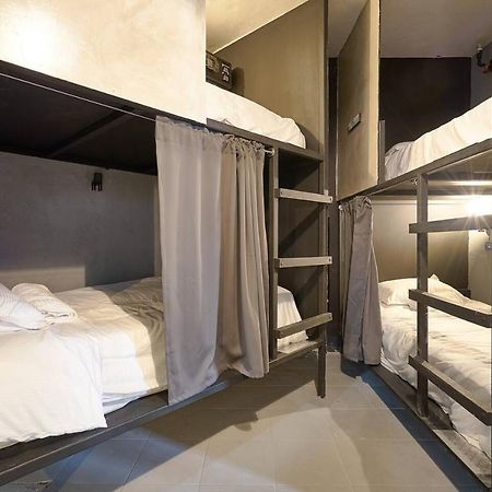 We Hostel And Suites Miraflores By Stand Out Hotels Collection Santo Domingo Exterior photo